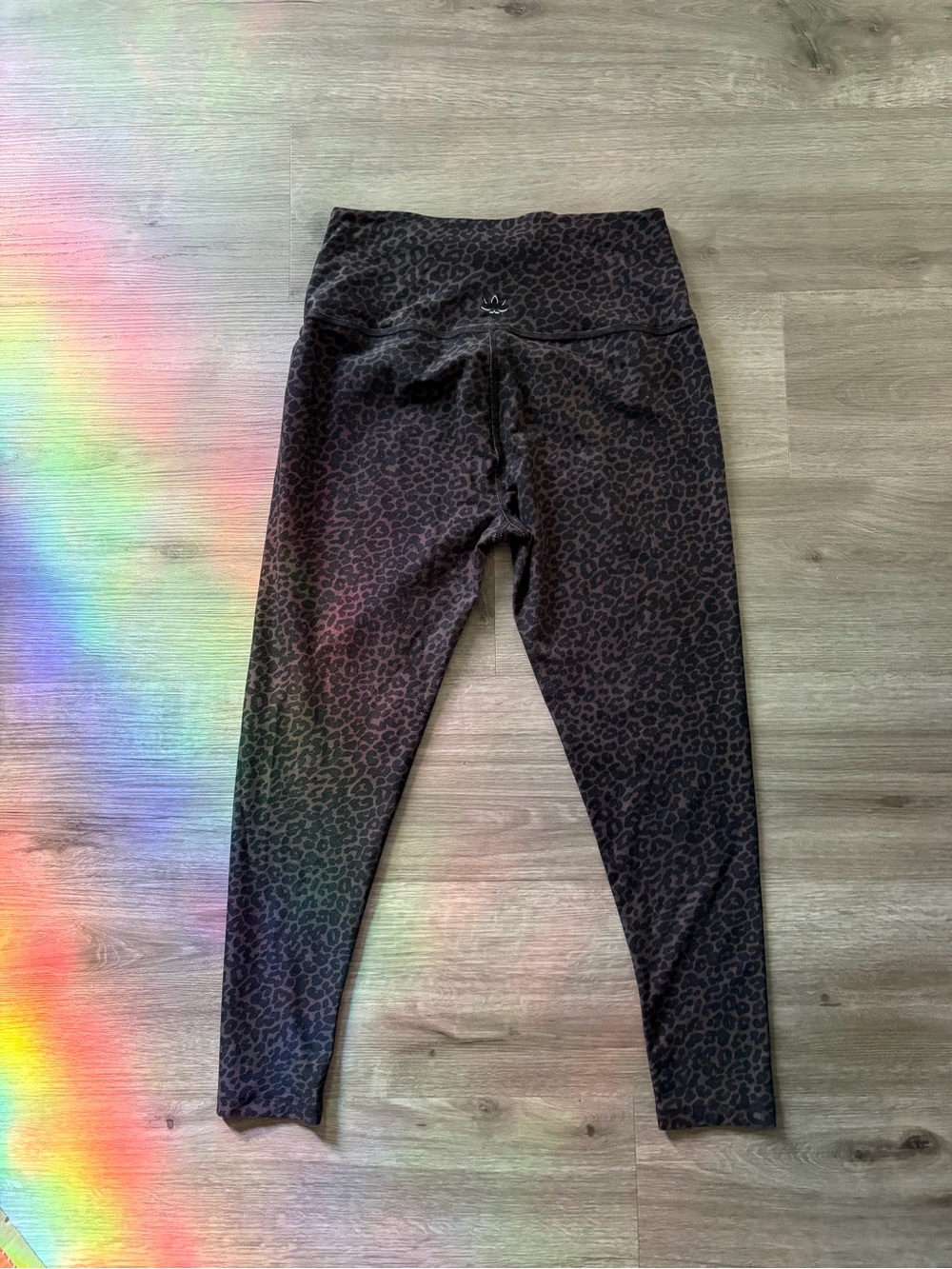 Beyond Yoga Midi Leopard print leggings